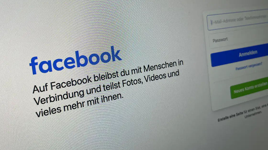Im Bild zu sehen ein Screenshot des sozialen Netzwerkes Facebook. Der Bildschirm zeigt die Startseite von Facebook mit der Login-Maske.