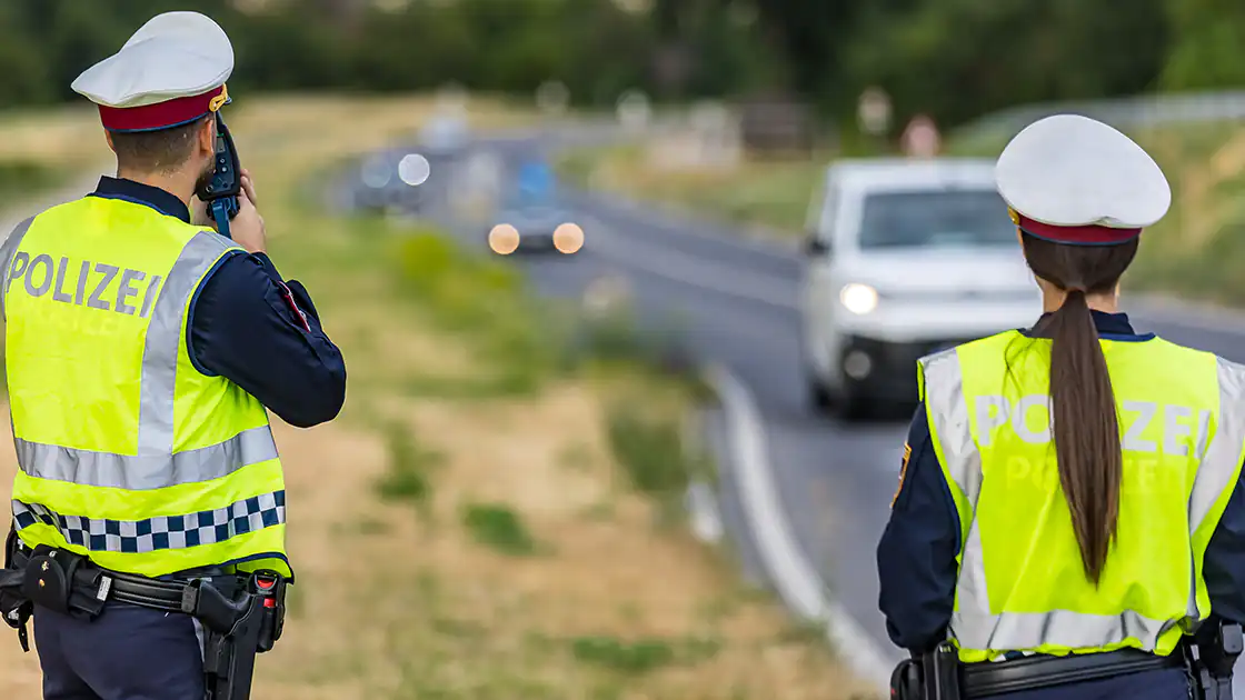 Verkehrskontrollen werden auch mit Schwerpunktaktionen durchgeführt, dabei gehen der Polizei immer wieder auch Kraftfahrer ins Netz, die sich nicht an die Regeln halten.