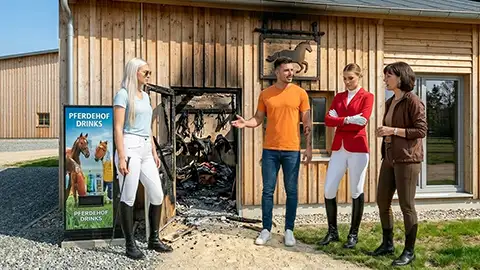 Wenn’s mit Pferd nicht geht: Lucas - Asche am Sattel